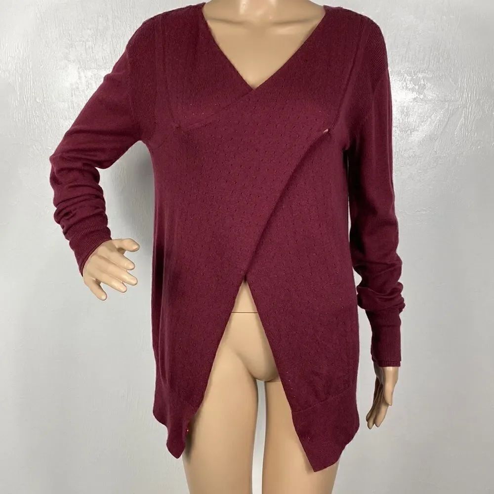 Lululemon Athletica burgundy color button closure yoga workout cardigan size 6